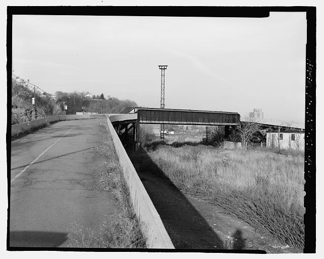 Ford Edgewater Assembly Plant OVERPASS, TO NORTHEAST