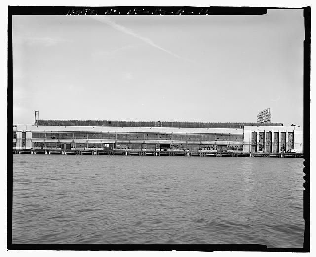 Ford Edgewater Assembly Plant EXPORT CRANEWAY SOUTH FACADE AND SOUTHWEST PYLON, TO NORTHEAST