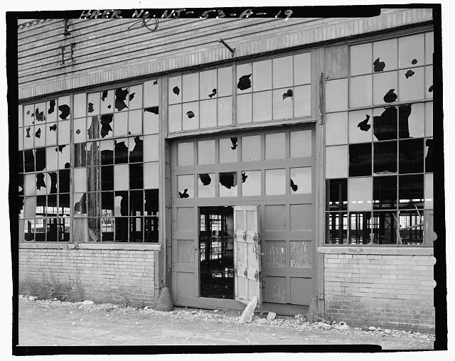 Ford Edgewater Assembly Plant NORTH FACADE DETAIL WITH REPLACEMENT DOOR, BAY 55, TO SOUTHEAST