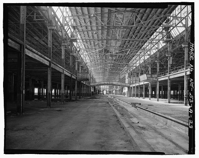 Ford Edgewater Assembly Plant CENTRAL CRANEWAY, TO NORTHWEST FROM BAY 41