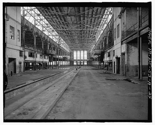 Ford Edgewater Assembly Plant CENTRAL CRANEWAY, TO SOUTHEAST FROM BAY 41