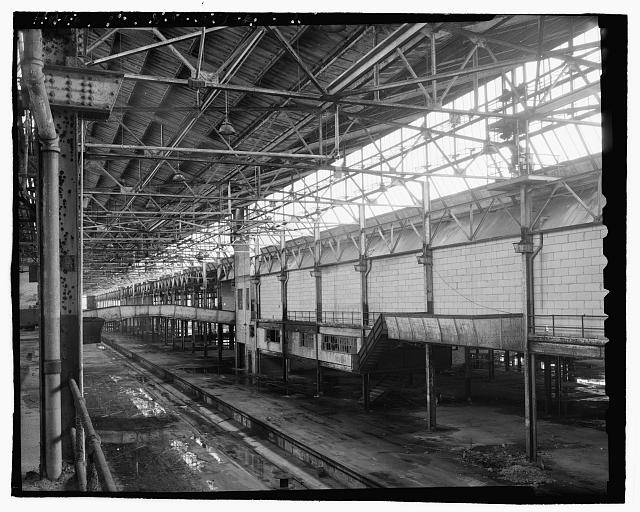 Ford Edgewater Assembly Plant CENTRAL CRANEWAY, TO SOUTHEAST FROM BAY 21