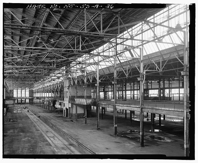 Ford Edgewater Assembly Plant CENTRAL CRANEWAY, TO SOUTHEAST FROM BAY 36