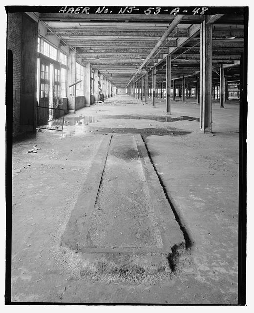 Ford Edgewater Assembly Plant FIRST FLOOR, PROBABLE FINAL ASSEMBLY MOTOR DRIVE BASE, BAY 40/6 NORTH, TO SOUTHEAST