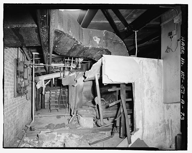 Ford Edgewater Assembly Plant SECOND FLOOR, HEATER ROOM, BAY 31/5 SOUTH, WITH FAN-FORCED HOT AIR HEATER; TO SOUTHEAST