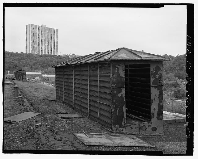 Ford Edgewater Assembly Plant ROOF, NORTH SIDE, UNIDENTIFIED POST-1955 STRUCTURES, BAY 20, TO NORTHWEST