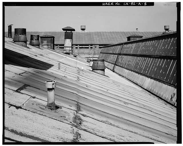 Ford Long Beach Assembly Plant ROOF DETAIL, LOOKING EAST TOWARD SECOND FLOOR WAREHOUSE FROM ROOF OF ASSEMBLY AREA.