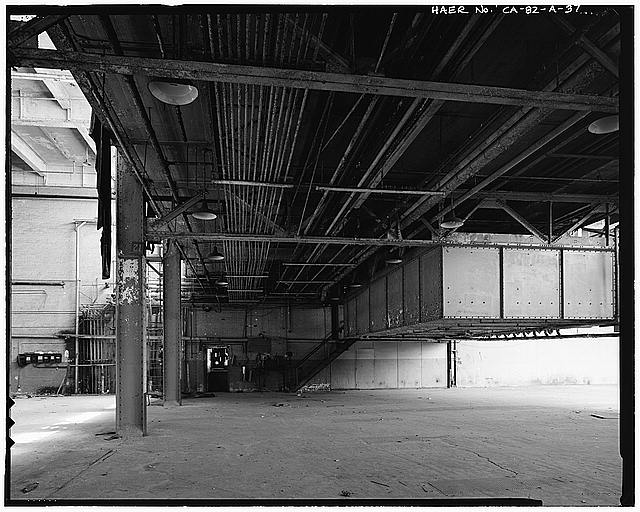 Ford Long Beach Assembly Plant PIPING DETAIL NEAR FRAME STORAGE AREA. VIEW TO SOUTH.
