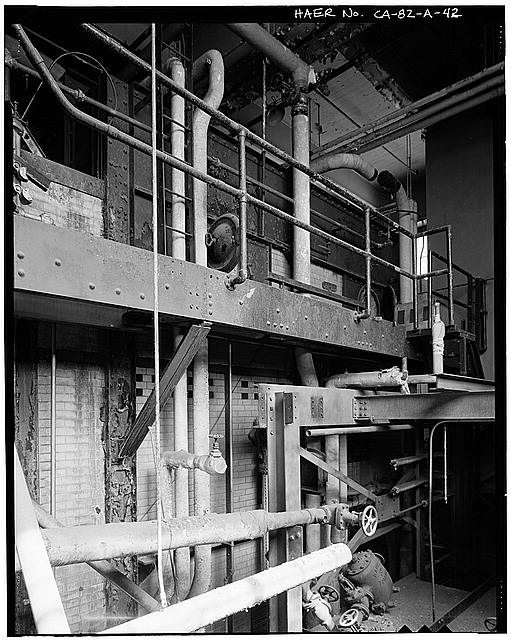 Ford Long Beach Assembly Plant CATWALK AND STEAM PIPES, WESTERN BOILER. VIEW TO SOUTHEAST. 