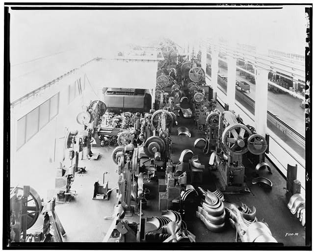 Ford Long Beach Assembly Plant Apr 24, 1931, INTERIOR-PRESSED STEEL BUILDING, NORTHEAST END FACING SOUTH, SHOWING PRESSED STEEL MACHINERY 