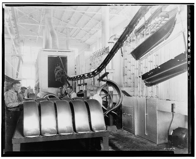 Ford Long Beach Assembly Plant Apr 24, 1931, INTERIOR-PRESSED STEEL BUILDING, NORTHEAST END FACING NORTH, SHOWING FENDER PAINTING 