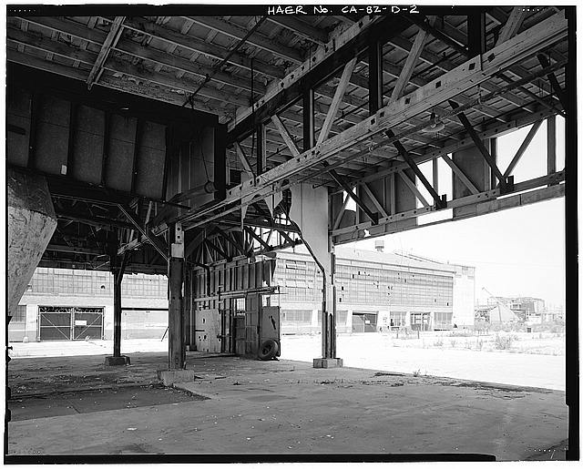 Ford Long Beach Assembly Plant SHED A, INTERIOR, TO NORTHEAST CORNER OF MAIN PLANT. VIEW TO NORTHWEST. 