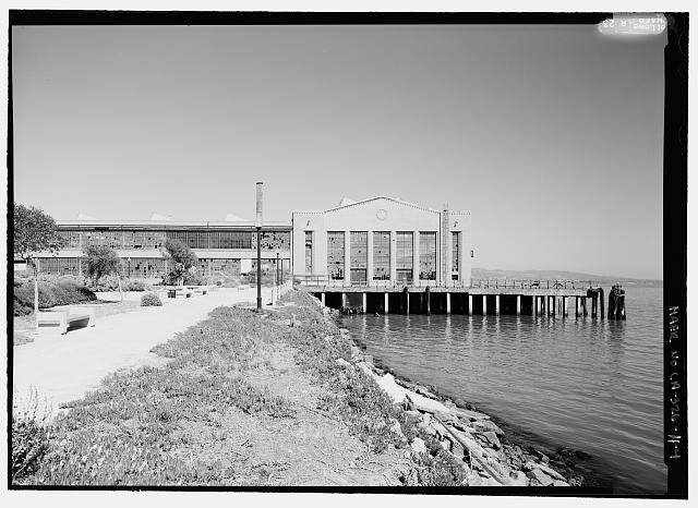 Ford Richmond Assembly Plant VIEW TO EAST SHOWING WEST END OF CRANEWAY (CENTER), WEST SIDE OF ASSEMBLY BUILDING (LEFT), AND WHARF (RIGHT).