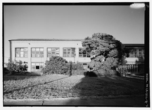 Ford Richmond Assembly Plant VIEW TO EAST SHOWING ELEVATION OF THE OFFICE PORTION OF THE STRUCTURE AT NORTHWEST CORNER.