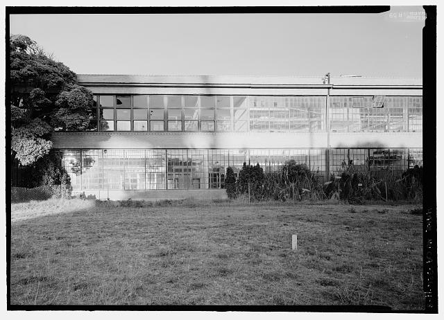 Ford Richmond Assembly Plant VIEW TO EAST SHOWING PORTION OF WEST ELEVATION OF ASSEMBLY AREA. MAIN ASSEMBLY LINE RAN FROM RIGHT TO LEFT ALONG THE FIRST-FLOOR WINDOWS. PARTS STORAGE WAS ON SECOND FLOOR.