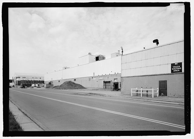 Ford River Rouge Plant B Building LOOKING N, 10 DEGREES, OBLIQUE PERSPECTIVE OF WEST ELEVATION.