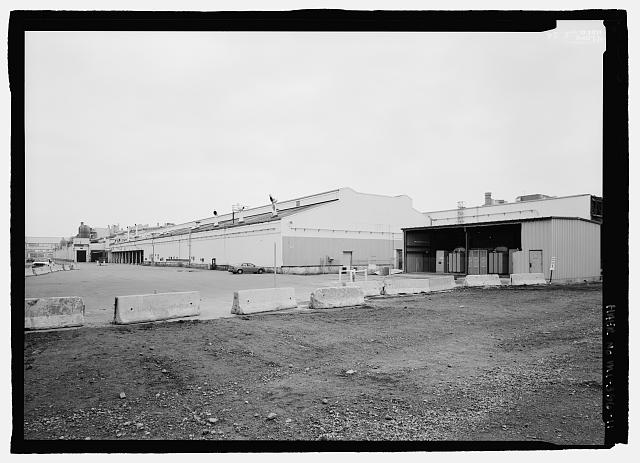 Ford River Rouge Plant B Building NE CORNER, LOOKING SSW (170 DEGREES).