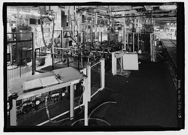 Ford River Rouge Plant B Building NORTHERN END OF ASSEMBLY PLANT FACING NW (260 DEGREES). X5 COLUMN 9 WINDSHIELD ASSEMBLY ON SECOND FLOOR.